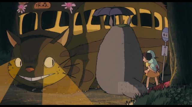 Blu-ray review: 'My Neighbor Totoro' and 'Howl's Moving Castle